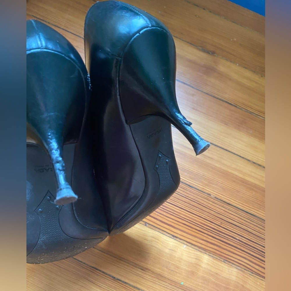 Y2K Vintage Prada pointed toe black leather pumps
Heels - Picture 6 of 12